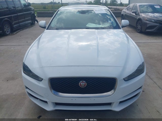 Jaguar Xe 25t 2019 SAJAS4FX6KCP52671 Image 12