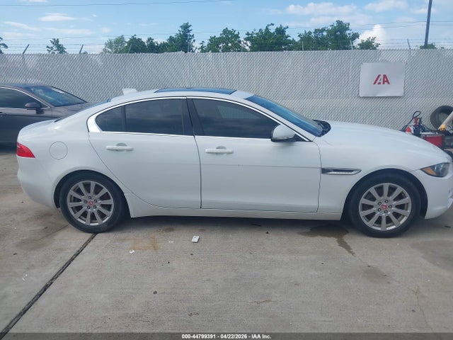 Jaguar Xe 25t 2019 SAJAS4FX6KCP52671 Image 13