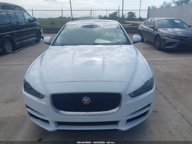 Jaguar Xe 25t 2019 SAJAS4FX6KCP52671 Image 6