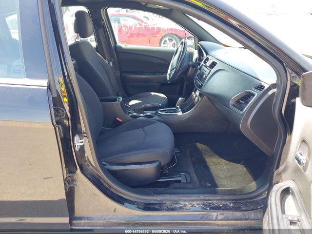 Продажа на аукционе авто 2014 Chrysler 200 Touring, vin: 1C3CCBBGXEN198529, номер лота: 44799392