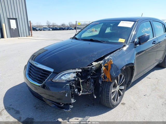 Продажа на аукционе авто 2014 Chrysler 200 Touring, vin: 1C3CCBBGXEN198529, номер лота: 44799392
