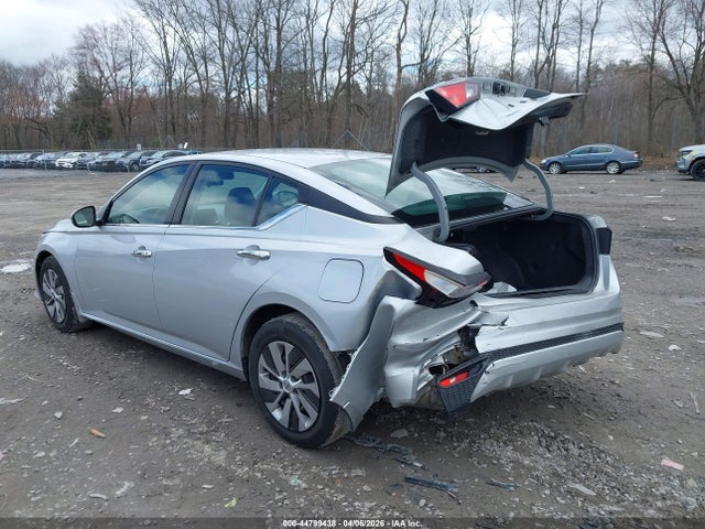 44799438 :رقم المزاد ، 1N4BL4BV2NN367336 vin ، 2022 Nissan Altima S Fwd مزاد بيع