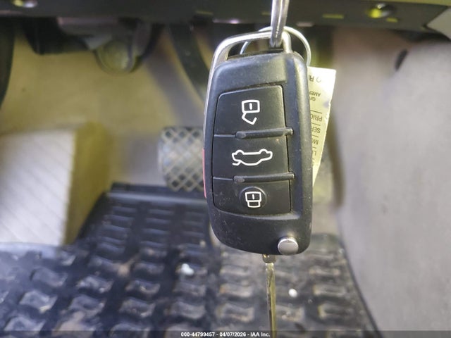 44799457 :رقم المزاد ، WA1LYAFE9AD003370 vin ، 2010 Audi Q7 3.6 Premium مزاد بيع