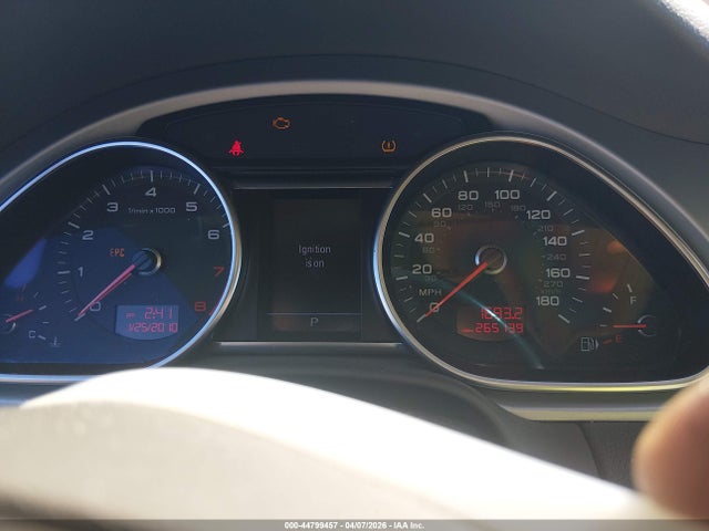 44799457 :رقم المزاد ، WA1LYAFE9AD003370 vin ، 2010 Audi Q7 3.6 Premium مزاد بيع