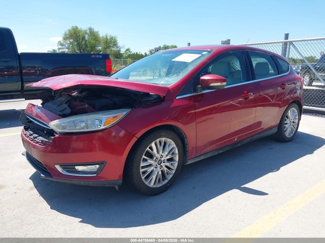 Ford Focus Titanium 2015 1FADP3N26FL379821 Image 2