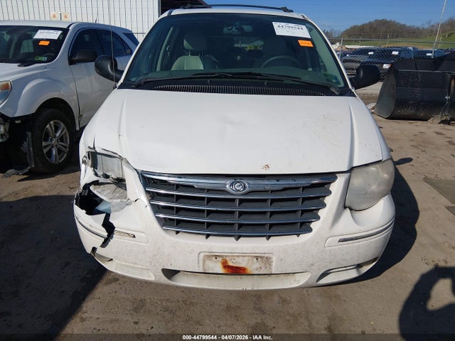 Продажа на аукционе авто 2005 Chrysler Town & Country Touring, vin: 2C4GP54L65R199791, номер лота: 44799544
