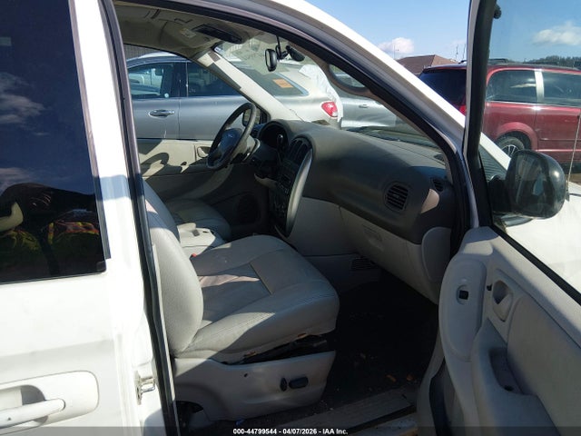 Продажа на аукционе авто 2005 Chrysler Town & Country Touring, vin: 2C4GP54L65R199791, номер лота: 44799544