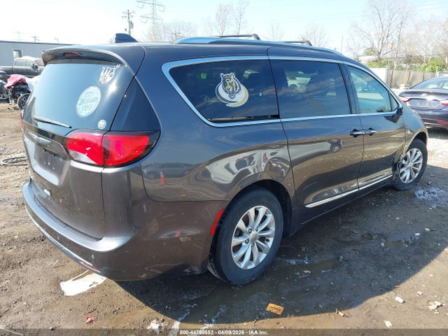 Продаж на аукціоні авто 2018 Chrysler Pacifica Touring L, vin: 2C4RC1BGXJR216864, номер лоту: 44799552