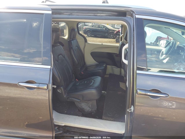 Продаж на аукціоні авто 2018 Chrysler Pacifica Touring L, vin: 2C4RC1BGXJR216864, номер лоту: 44799552