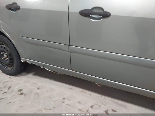 2005 FORD FOCUS 1FAFP34N55W224033 Photo 5