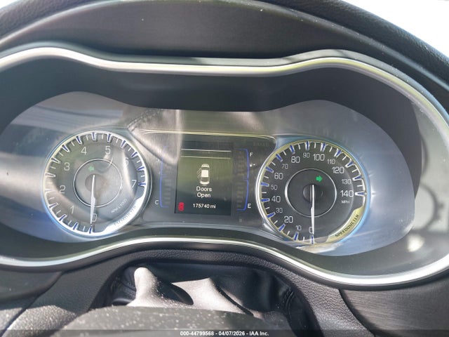 Aukcja sprzedaży 2015 Chrysler 200 Limited, vin: 1C3CCCABXFN621803, numer aukcji: 44799568