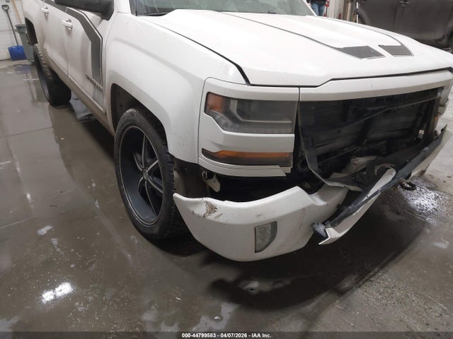 Продаж на аукціоні авто 2018 Chevrolet Silverado 1500 2lt, vin: 3GCUKRECXJG365785, номер лоту: 44799583