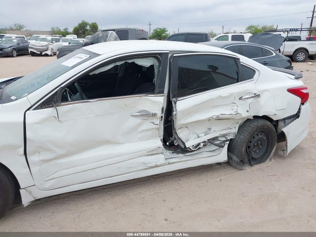 1N4AL3AP8HN347685 Nissan Altima 2.5 S
