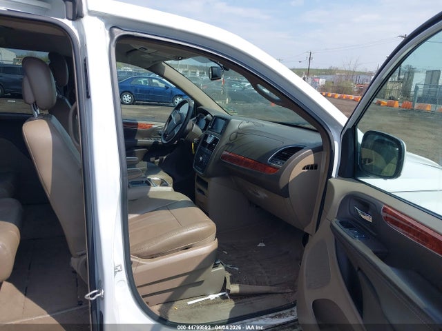 Продажа на аукционе авто 2015 Chrysler Town & Country Touring, vin: 2C4RC1BG4FR730832, номер лота: 44799593