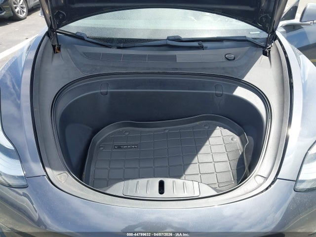 Продаж на аукціоні авто 2018 Tesla Model 3 Long Range/performance, vin: 5YJ3E1EB7JF083279, номер лоту: 44799632