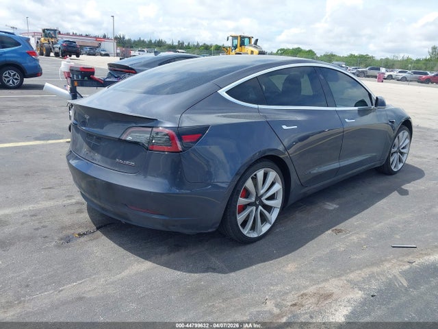 Продаж на аукціоні авто 2018 Tesla Model 3 Long Range/performance, vin: 5YJ3E1EB7JF083279, номер лоту: 44799632