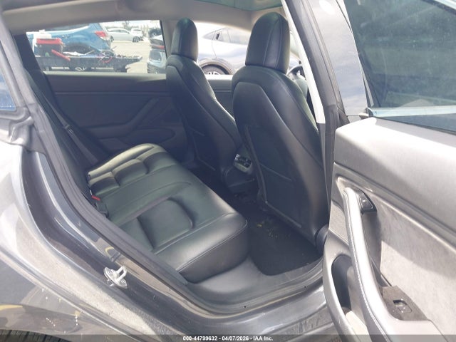 Продаж на аукціоні авто 2018 Tesla Model 3 Long Range/performance, vin: 5YJ3E1EB7JF083279, номер лоту: 44799632