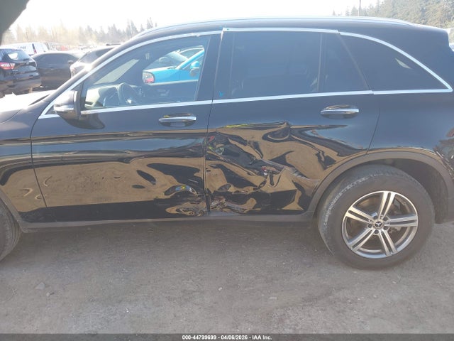 W1N0G8EB9NV380303 Mercedes-Benz Glc 300 4matic Suv