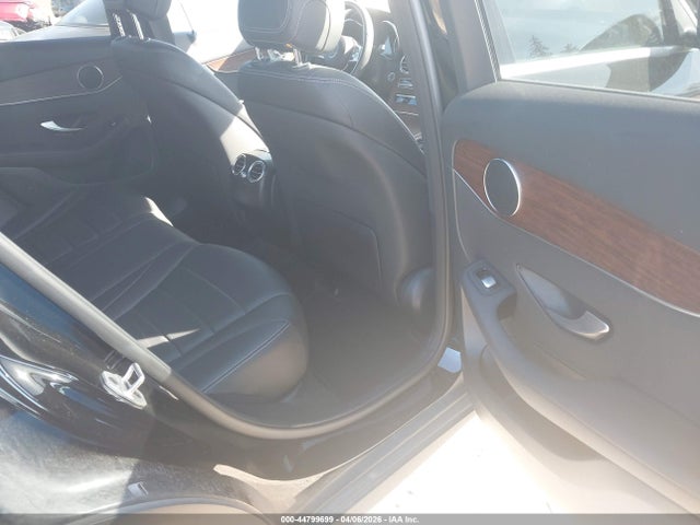 W1N0G8EB9NV380303 Mercedes-Benz Glc 300 4matic Suv
