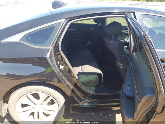 2018 Honda Accord Lx მანქანა იყიდება აუქციონზე, vin: 1HGCV1F11JA058376, აუქციონის ნომერი: 44799700