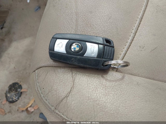 2011 Bmw 328i მანქანა იყიდება აუქციონზე, vin: WBAPH7G54BNM55521, აუქციონის ნომერი: 44799716