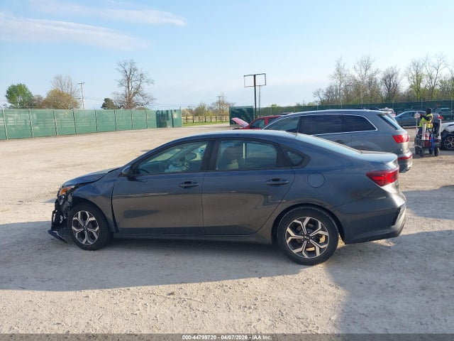 2019 Kia Forte Lxs მანქანა იყიდება აუქციონზე, vin: 3KPF24AD2KE111236, აუქციონის ნომერი: 44799720