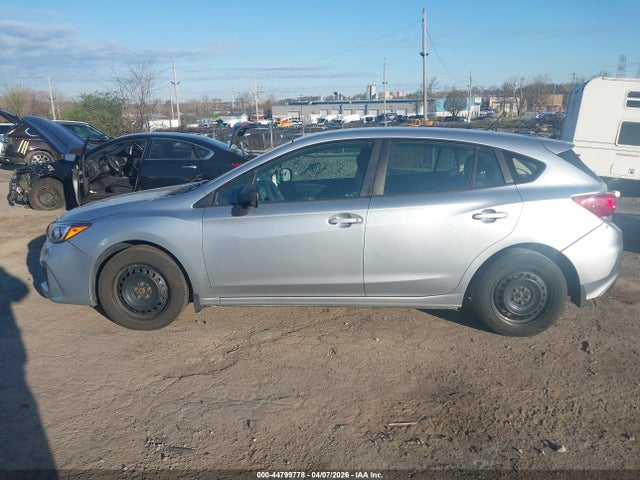 44799778 :رقم المزاد ، 4S3GTAA66J3718876 vin ، 2018 Subaru Impreza 2.0i مزاد بيع