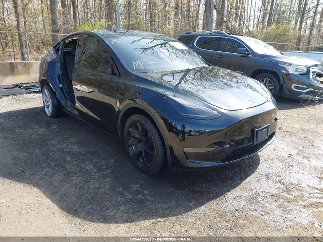 Продаж на аукціоні авто 2024 Tesla Model Y Long Range Dual Motor All-wheel Drive, vin: 7SAYGDEE0RA218884, номер лоту: 44799813