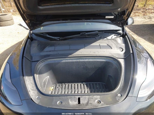 2024 Tesla Model Y Long Range Dual Motor All-wheel Drive მანქანა იყიდება აუქციონზე, vin: 7SAYGDEE0RA218884, აუქციონის ნომერი: 44799813