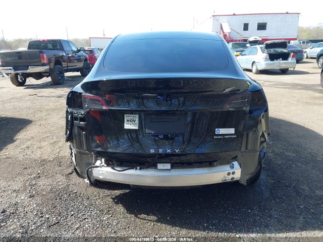 2024 Tesla Model Y Long Range Dual Motor All-wheel Drive მანქანა იყიდება აუქციონზე, vin: 7SAYGDEE0RA218884, აუქციონის ნომერი: 44799813