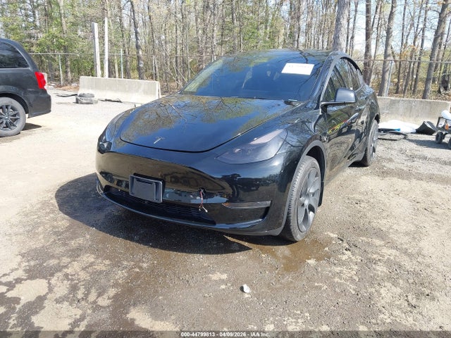 2024 Tesla Model Y Long Range Dual Motor All-wheel Drive მანქანა იყიდება აუქციონზე, vin: 7SAYGDEE0RA218884, აუქციონის ნომერი: 44799813