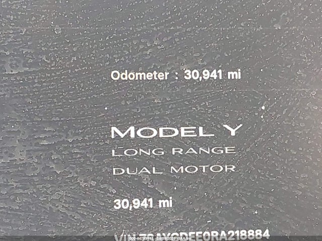 2024 Tesla Model Y Long Range Dual Motor All-wheel Drive მანქანა იყიდება აუქციონზე, vin: 7SAYGDEE0RA218884, აუქციონის ნომერი: 44799813