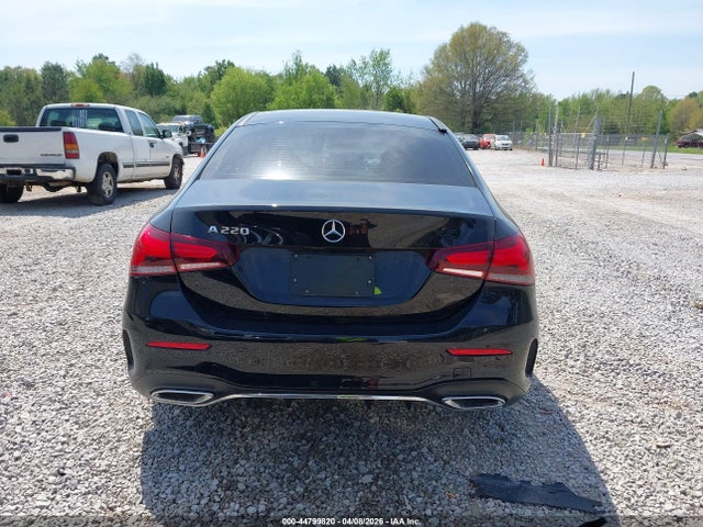 44799820 :رقم المزاد ، WDD3G4EB7KW013800 vin ، 2019 Mercedes-benz A 220 مزاد بيع