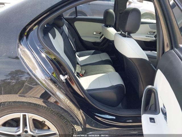 44799820 :رقم المزاد ، WDD3G4EB7KW013800 vin ، 2019 Mercedes-benz A 220 مزاد بيع