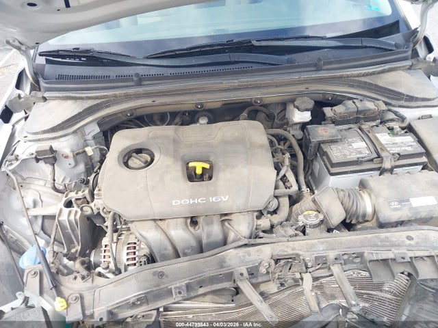 2017 HYUNDAI ELANTRA KMHD74LF4HU111526 Photo 9