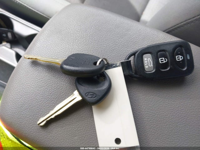 2017 HYUNDAI ELANTRA KMHD74LF4HU111526 Photo 10