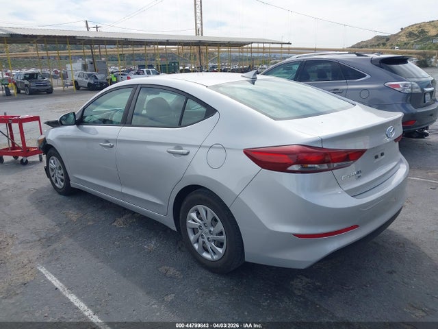 2017 HYUNDAI ELANTRA KMHD74LF4HU111526 Photo 2