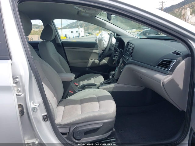 2017 HYUNDAI ELANTRA KMHD74LF4HU111526 Photo 4