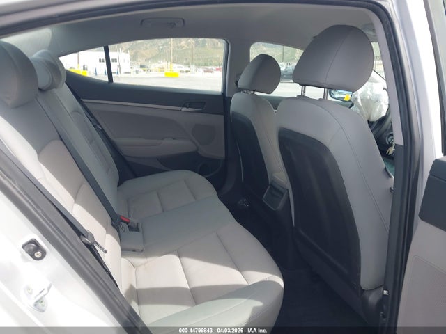 2017 HYUNDAI ELANTRA KMHD74LF4HU111526 Photo 7