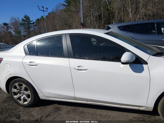Продажа на аукционе авто 2011 Mazda Mazda3 I Sport, vin: JM1BL1UG5B1356020, номер лота: 44799846