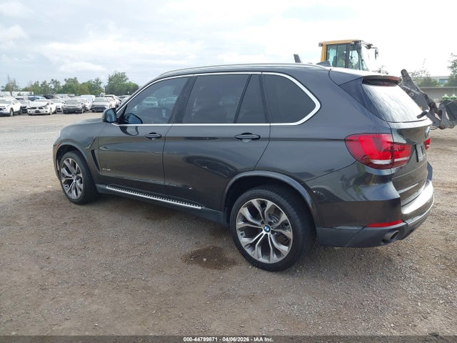 2014 BMW X5 5UXKR0C59E0K49943 Photo 2