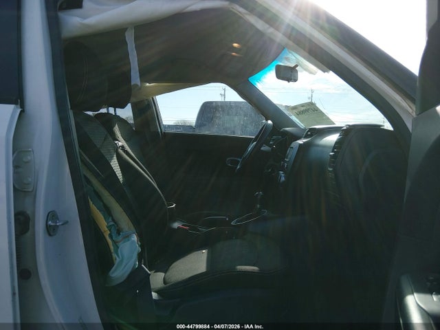 44799884 :رقم المزاد ، KNDJP3A51G7250618 vin ، 2016 Kia Soul + مزاد بيع