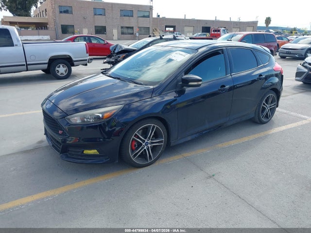 Ford FOCUS ST 2016 1FADP3L94GL389717 Image 2