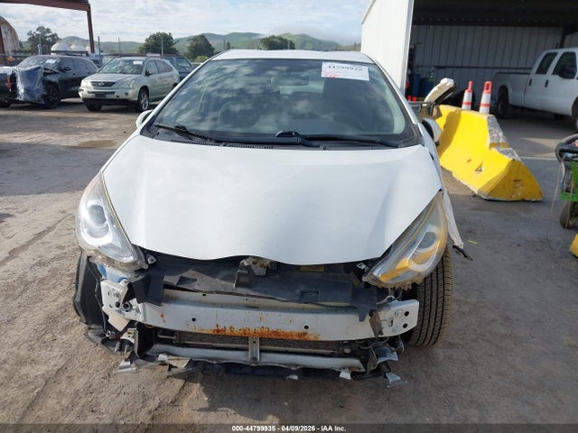 JTDKDTB36F1583649 Toyota Prius C Two