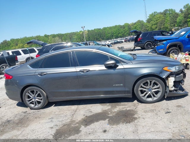 2017 Ford Fusion Hybrid Se მანქანა იყიდება აუქციონზე, vin: 3FA6P0LU9HR315188, აუქციონის ნომერი: 44799983