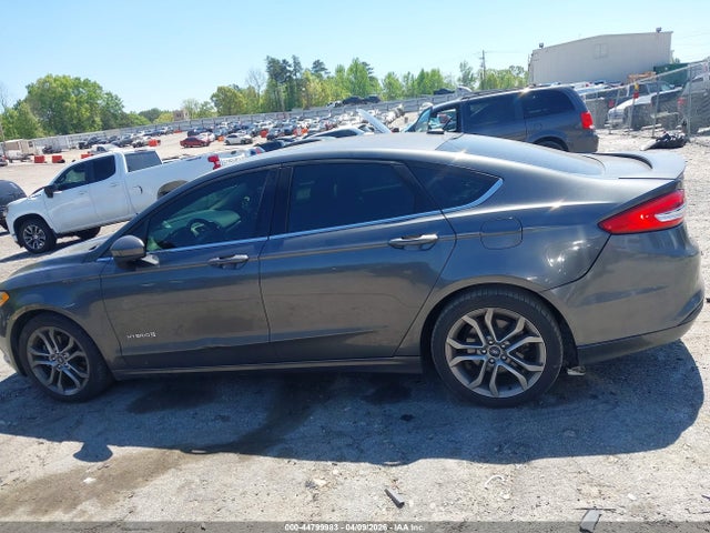 2017 Ford Fusion Hybrid Se მანქანა იყიდება აუქციონზე, vin: 3FA6P0LU9HR315188, აუქციონის ნომერი: 44799983