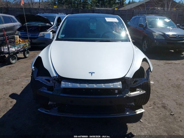 Продажа на аукционе авто 2022 Tesla Model Y Long Range Dual Motor All-wheel Drive, vin: 7SAYGDEEXNF309285, номер лота: 44799989