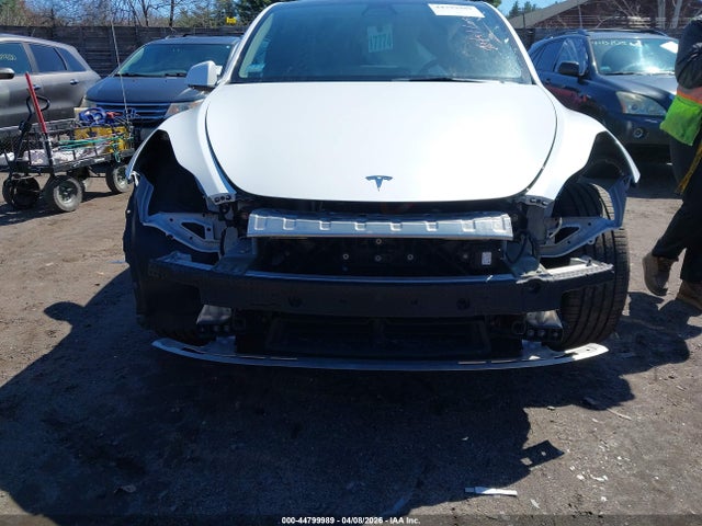 Продажа на аукционе авто 2022 Tesla Model Y Long Range Dual Motor All-wheel Drive, vin: 7SAYGDEEXNF309285, номер лота: 44799989