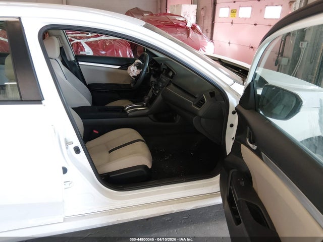 Honda Civic Lx 2018 2HGFC2F56JH601718 Image 5