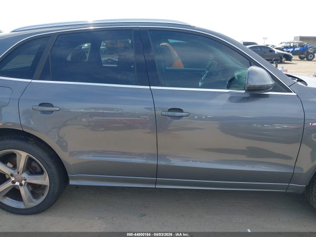 2014 Audi Q5 3.0t Premium Plus მანქანა იყიდება აუქციონზე, vin: WA1DGAFP5EA118211, აუქციონის ნომერი: 44800164